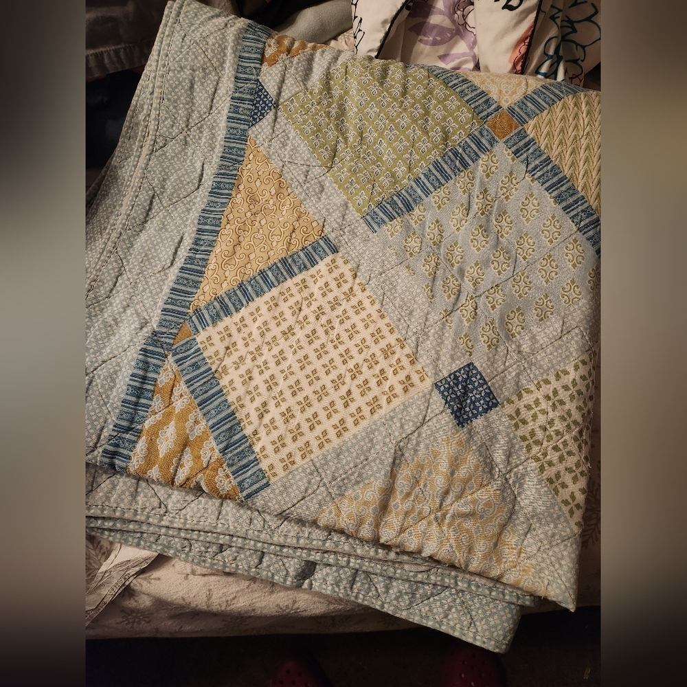 Blue and Cream Comforter with Geometric Patchwork Design